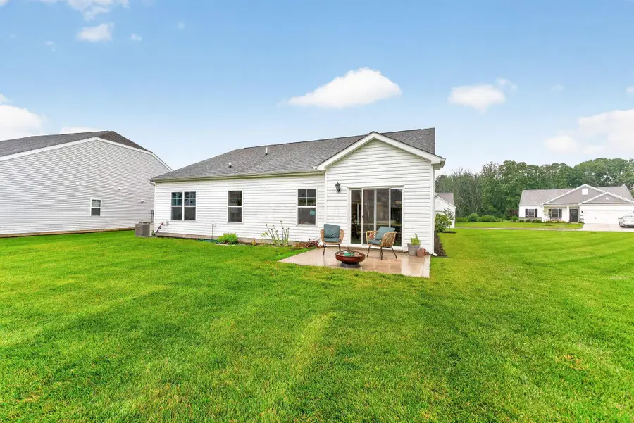 327 Mannaseh Drive W, Granville, OH 43023 - #3