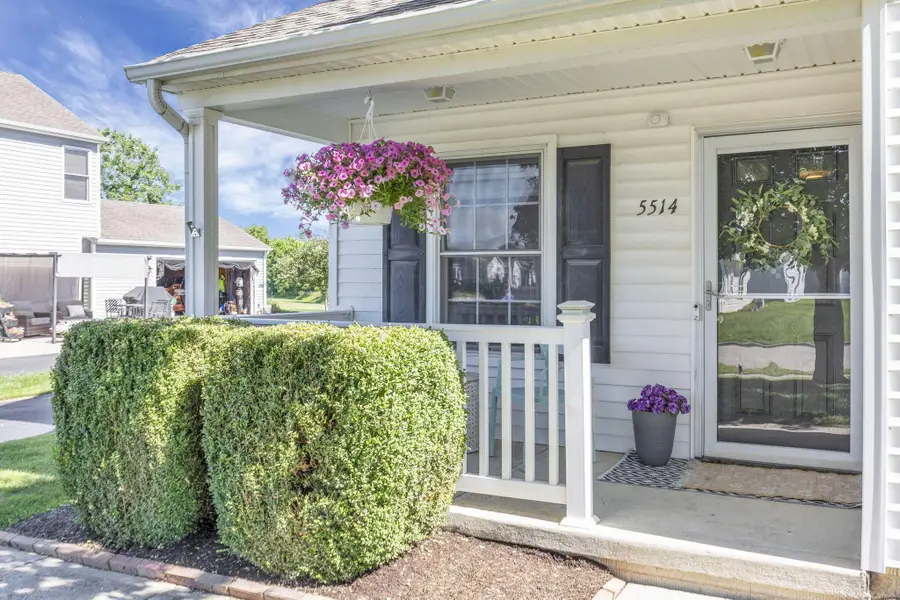 5514 Oakhurst Drive, Hebron, OH 43025 - #2