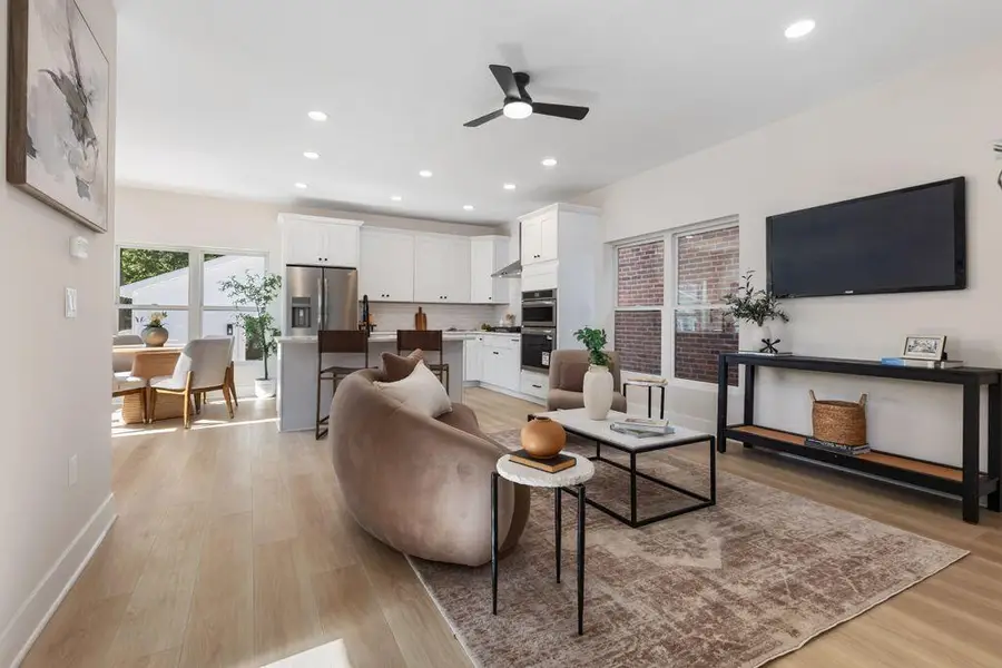 520 W 1st Avenue, Columbus, OH 43201 - #2