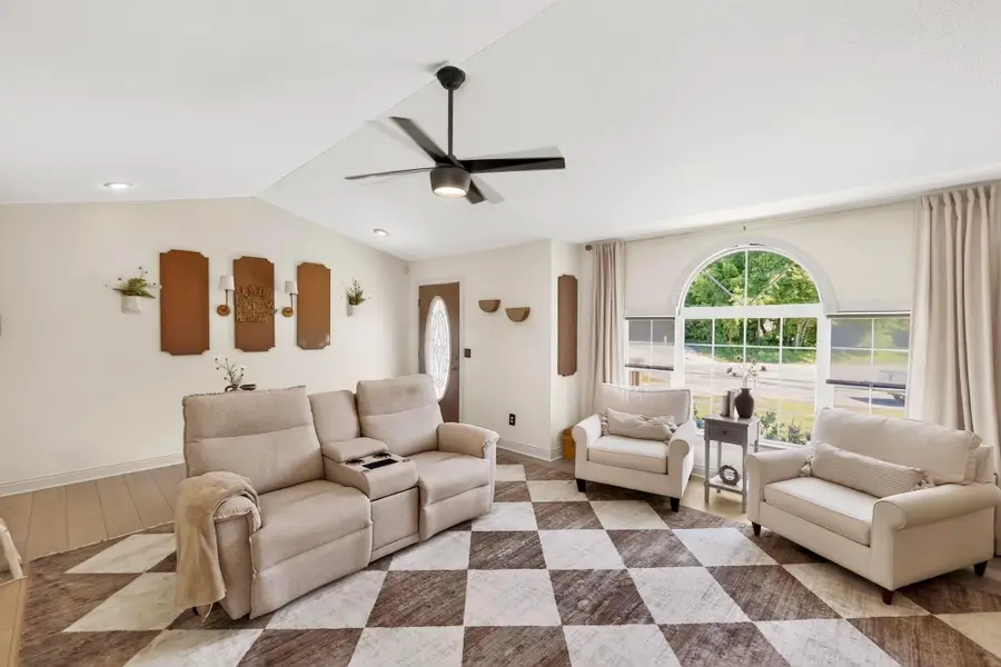 77 Grandway Court, Howard, OH 43028 - #3