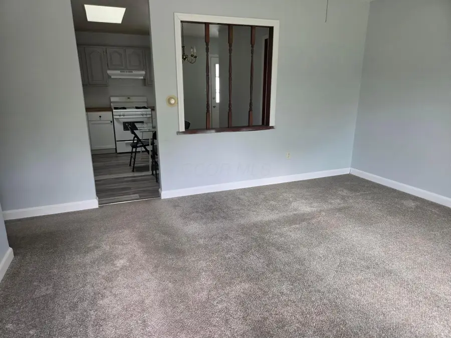 3325 Latonia, Columbus, OH 43232 - #2