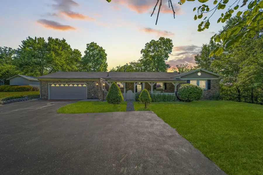 800 White Oak Drive, Springfield, OH 45504 - #2