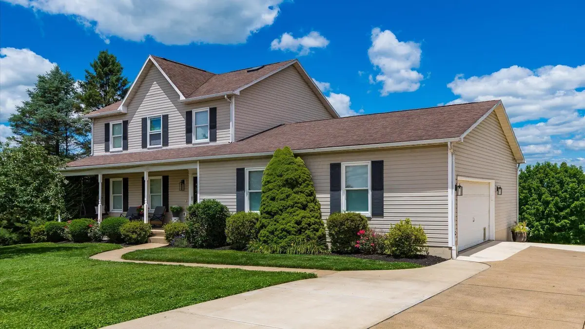 6825 Tower Lane, Nashport, OH 43830 - #1