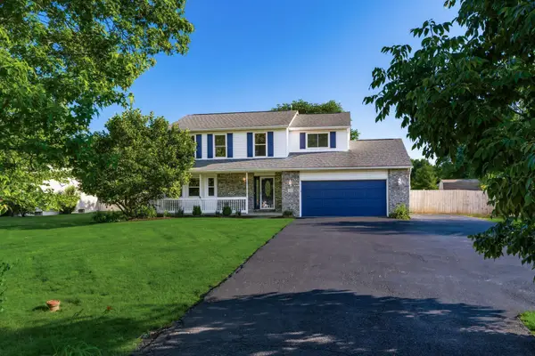 73 Jefferson Ridge Drive, Pataskala, OH 43062