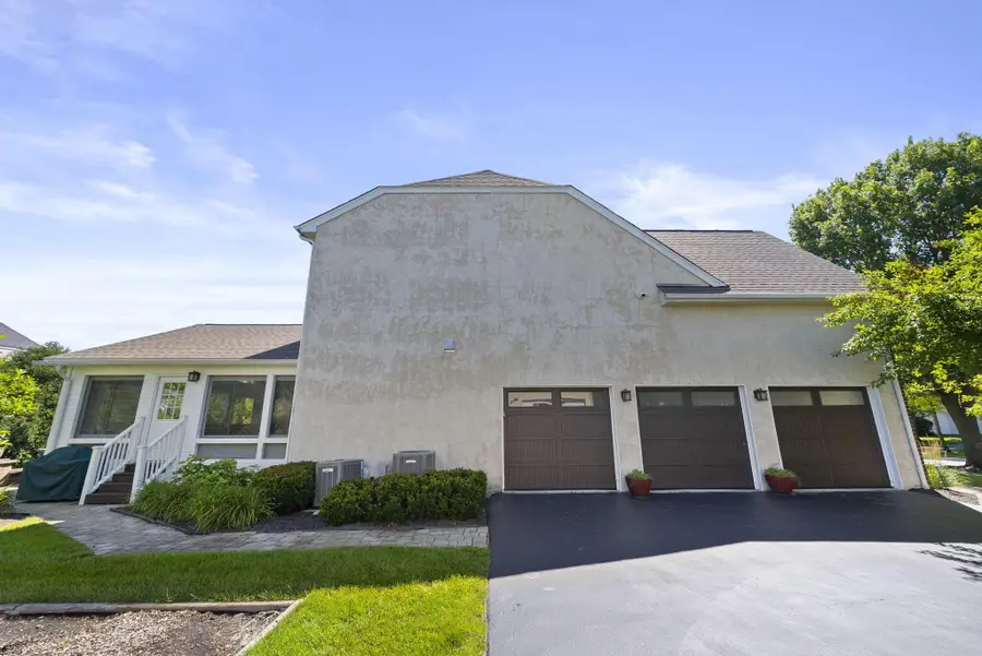 4862 Vista Ridge Drive, Dublin, OH 43017 - #3
