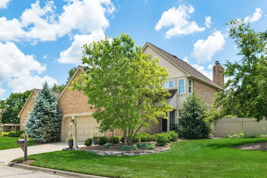 2147 Partlow Drive, Columbus, OH 43220 - #2