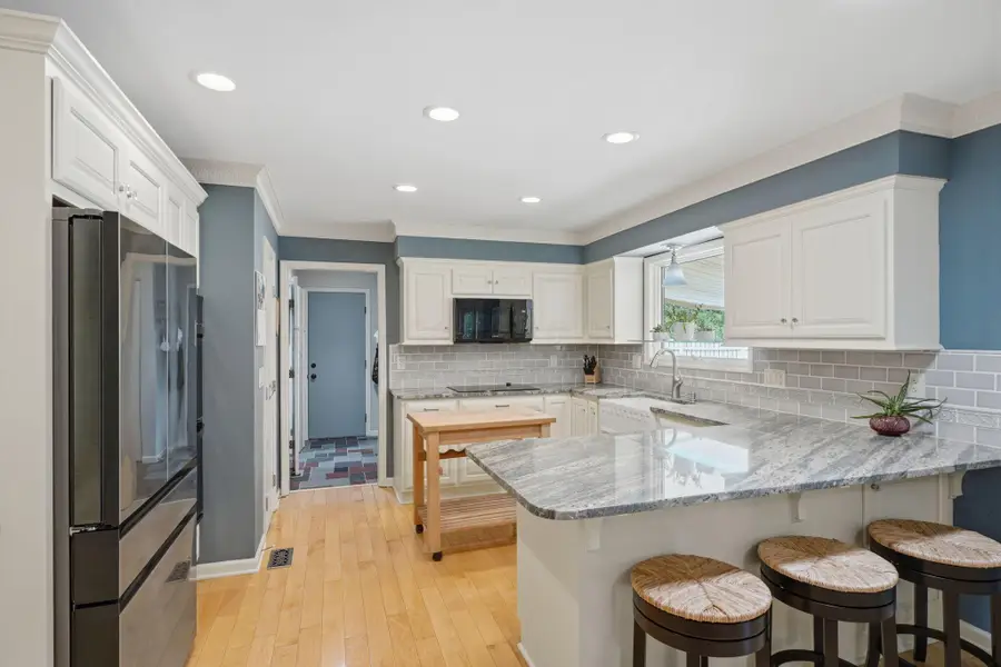 3401 Woodview Place, Columbus, OH 43220 - #3