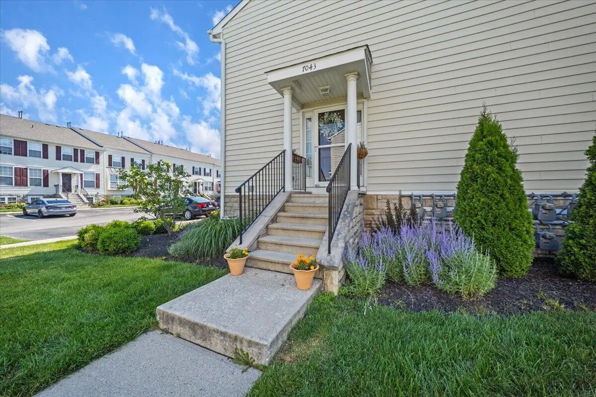 7043 Monarchos Drive, New Albany, OH 43054 - #1