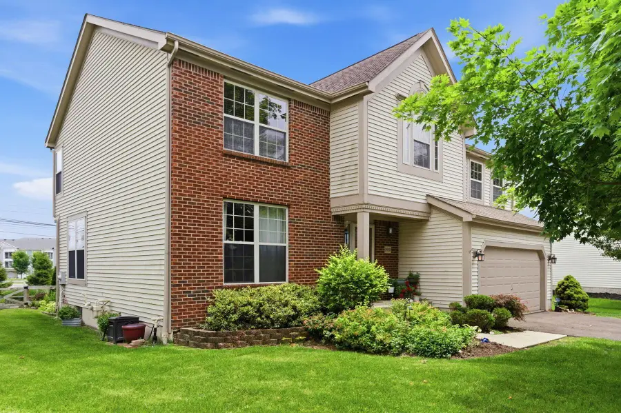 8910 Sedona Court, Lewis Center, OH 43035 - #2