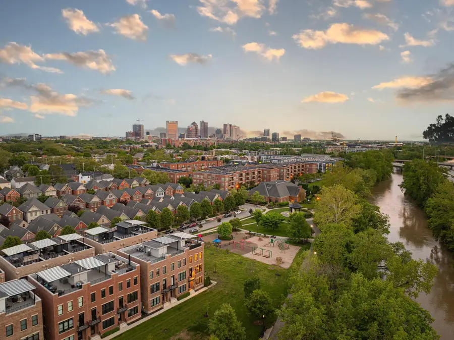 611 W 2nd Avenue, Columbus, OH 43201 - #2