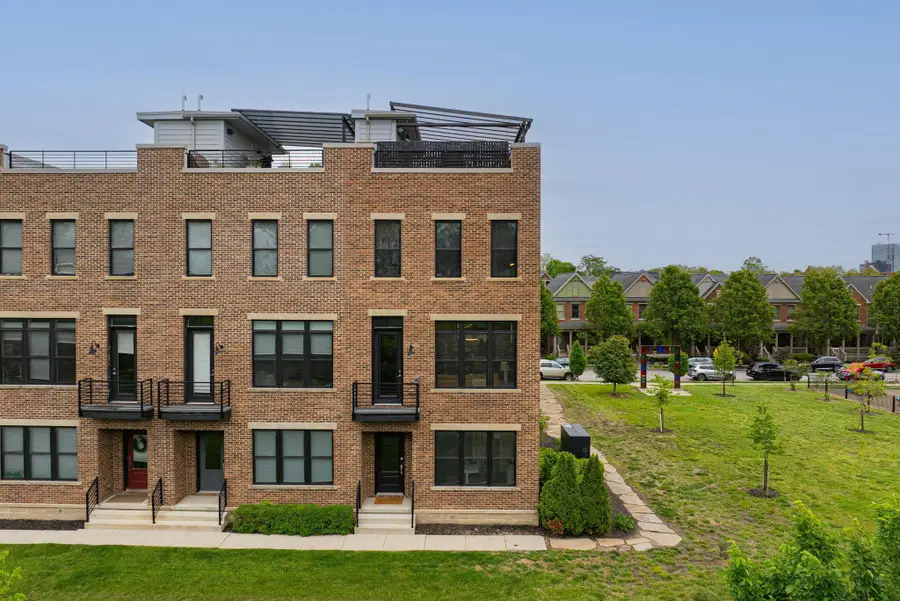 611 W 2nd Avenue, Columbus, OH 43201 - #3