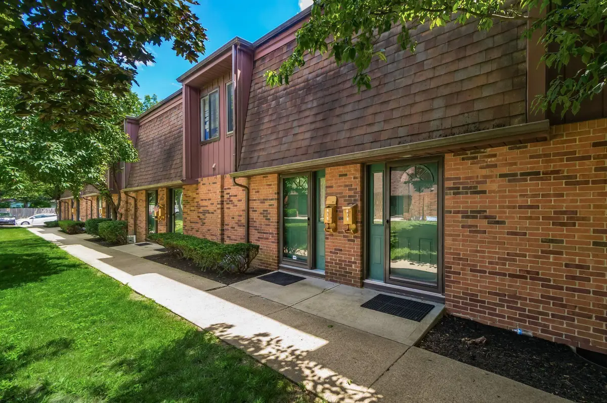 413 Shell Court E, Columbus, OH 43213 - #1