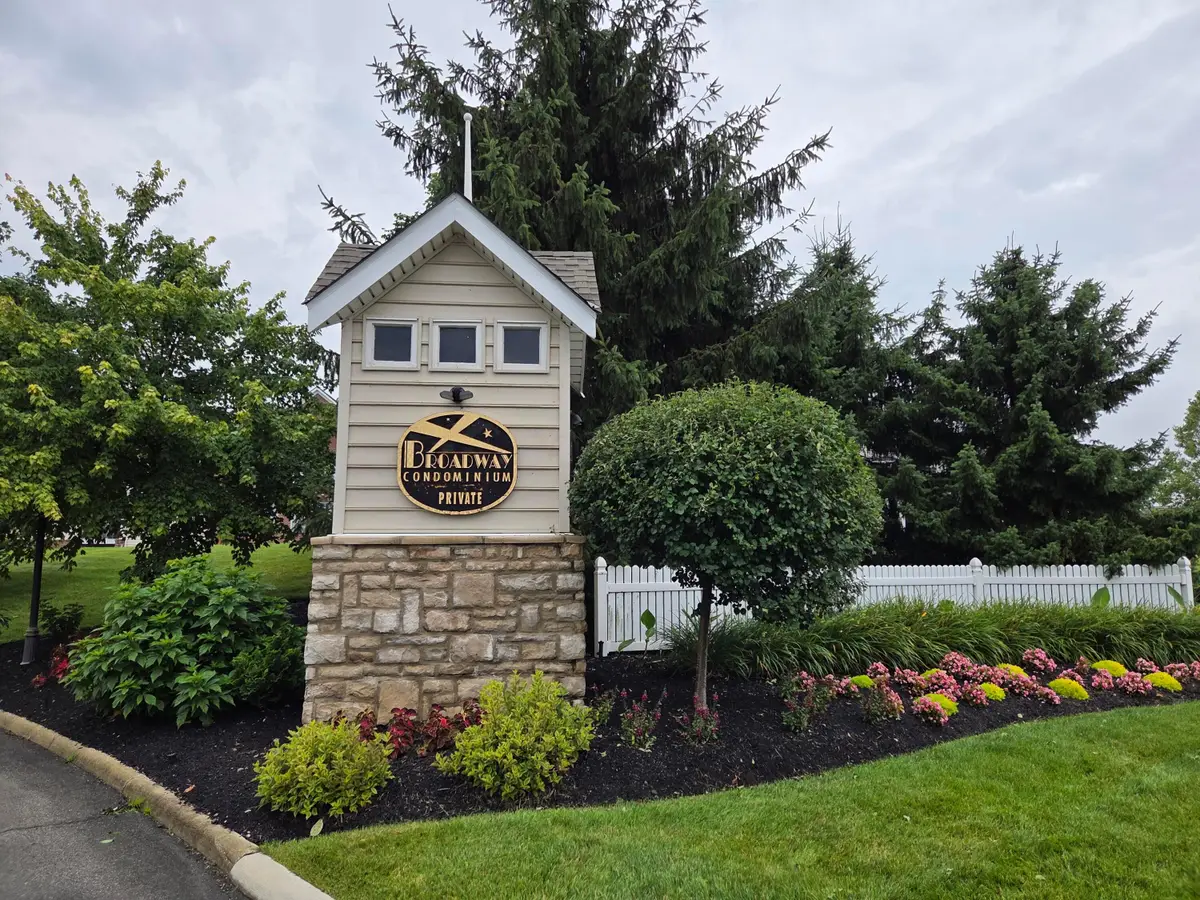 4216 Bradhurst Drive, Dublin, OH 43016 - #1