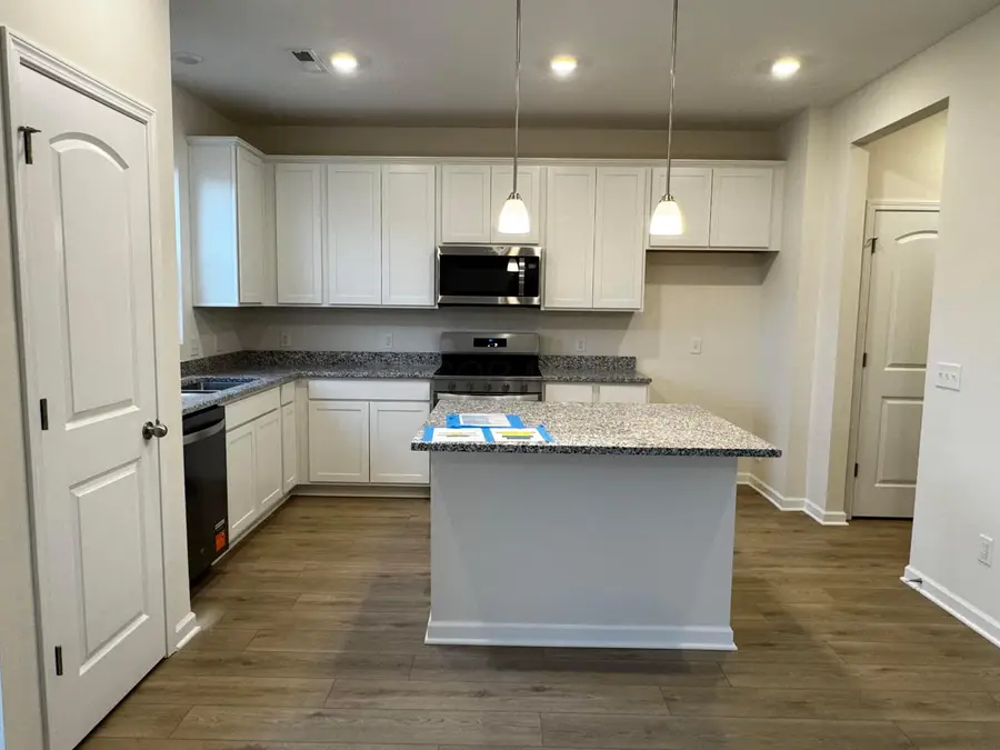 333 Honeysuckle Street, South Bloomfield, OH 43103 - #3