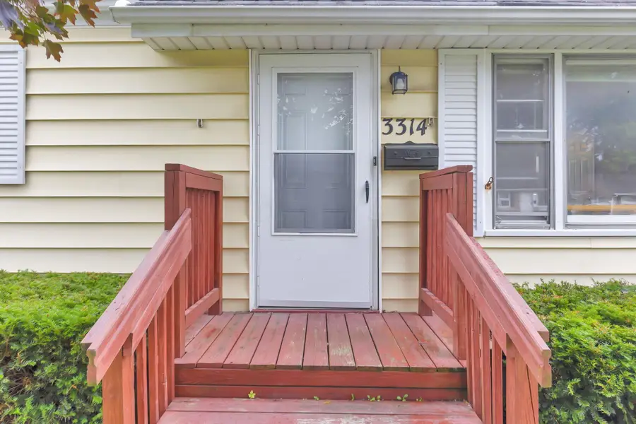 3314 Towers Court N, Columbus, OH 43227 - #3