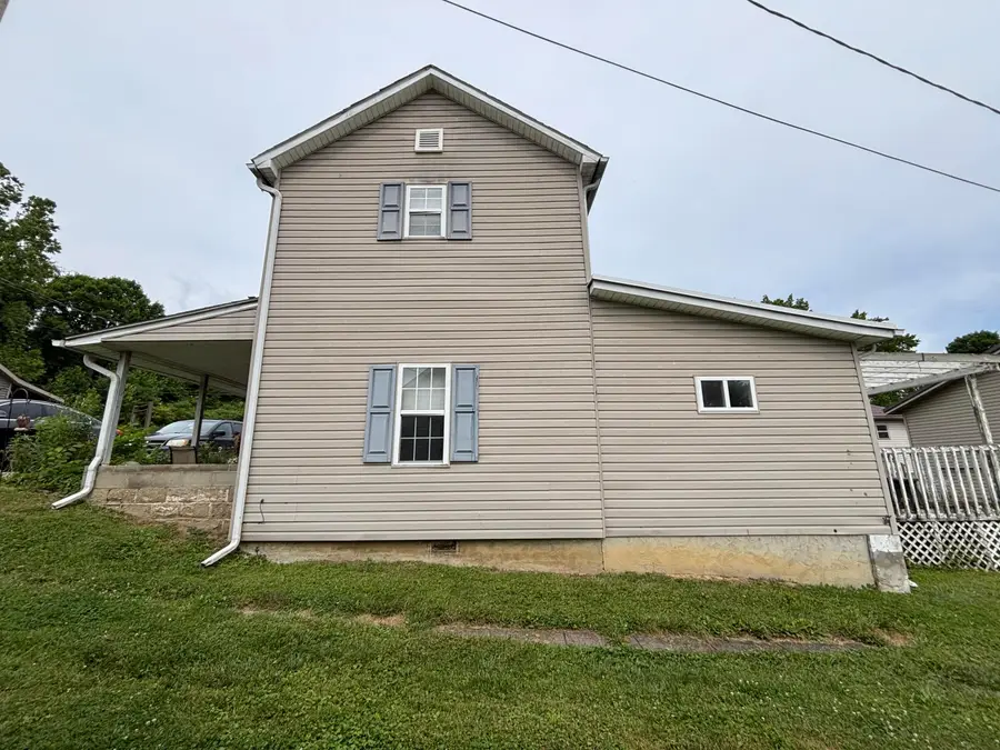 1374 Charles Street, Logan, OH 43138 - #3