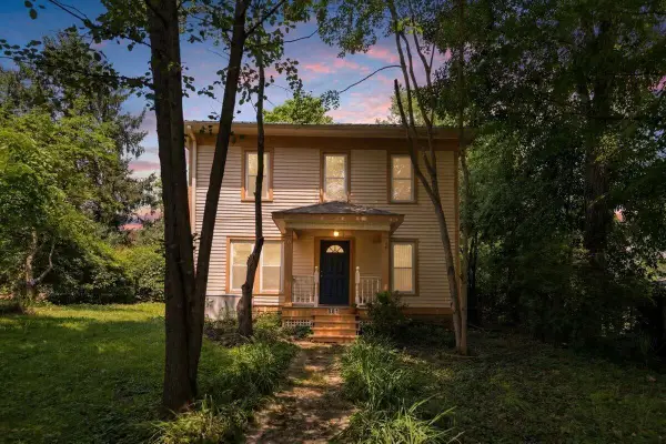301 E Wiggin Street, Gambier, OH 43022