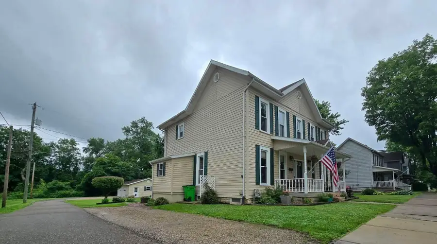 59 E Maple Avenue, New Concord, OH 43762 - #3