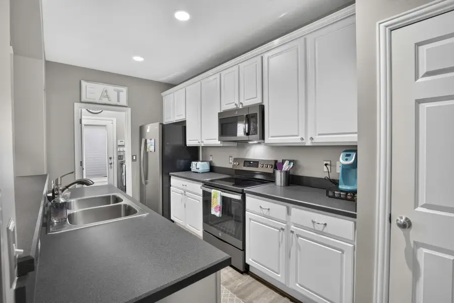 7911 Ashenden Drive, Blacklick, OH 43004 - #3