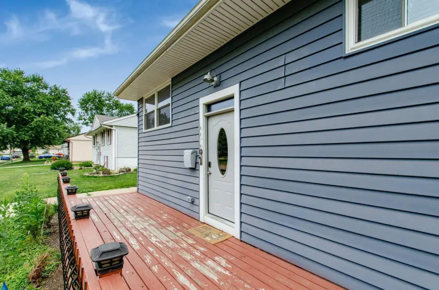 626 Knights Avenue, Columbus, OH 43230 - #3