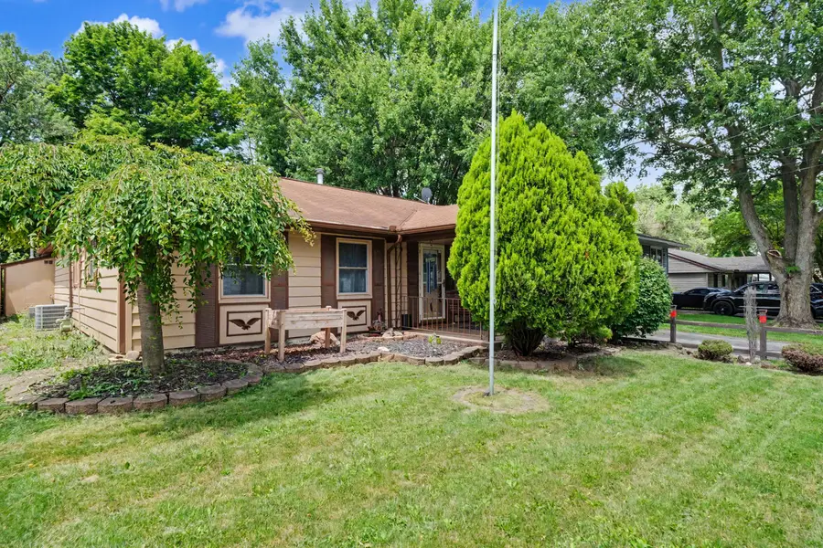 627 West Lawn Drive, Marion, OH 43302 - #3