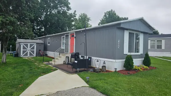 285 Walnut Boulevard, Lewis Center, OH 43035