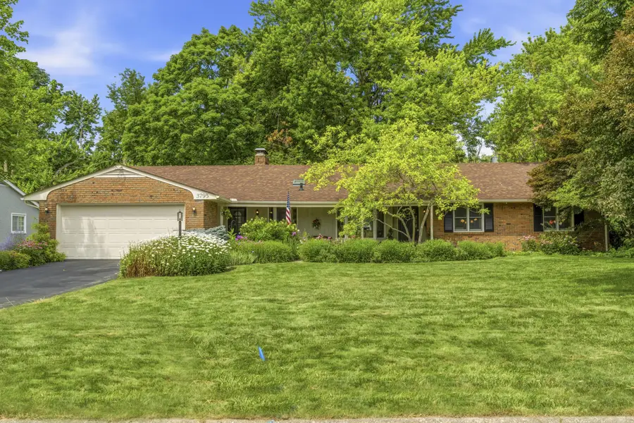 3795 Surrey Hill Place, Upper Arlington, OH 43220 - #2