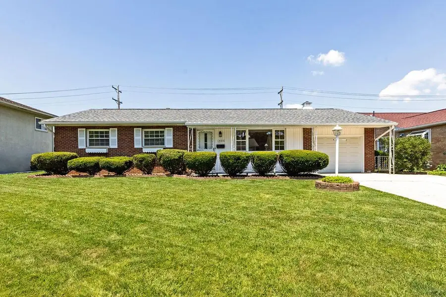 1406 Fahlander Drive N, Columbus, OH 43229 - #3