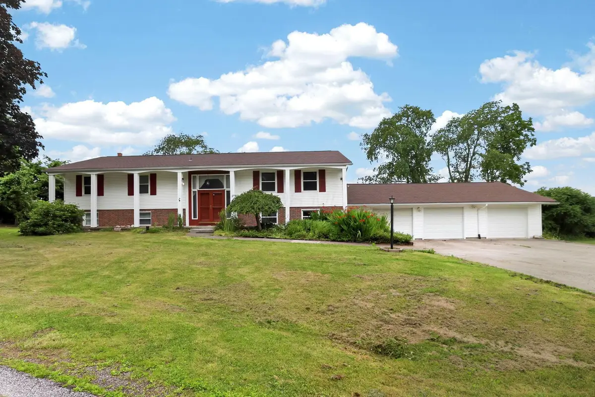 326 Roberts Drive Se, Newark, OH 43055 - #1