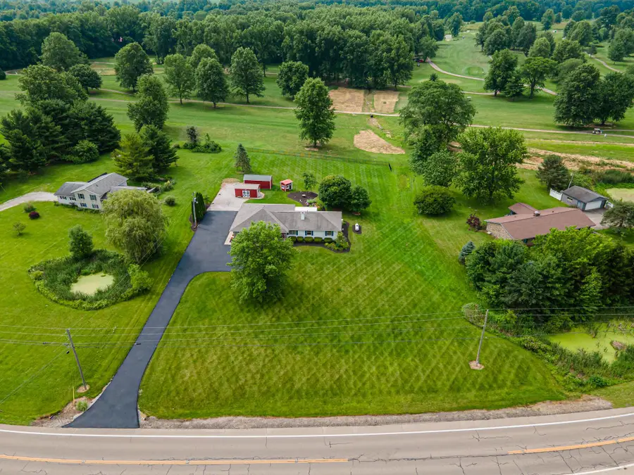3084 Columbus Road, Centerburg, OH 43011 - #2