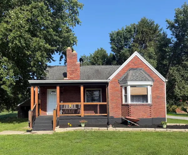 51 High Street N, Mowrystown, OH 45155