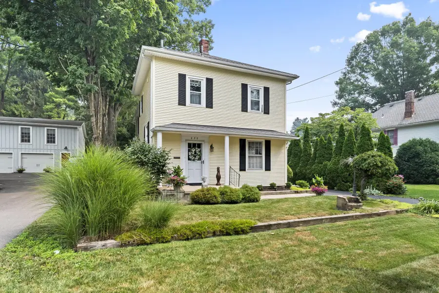 230 E College Street, Granville, OH 43023 - #2
