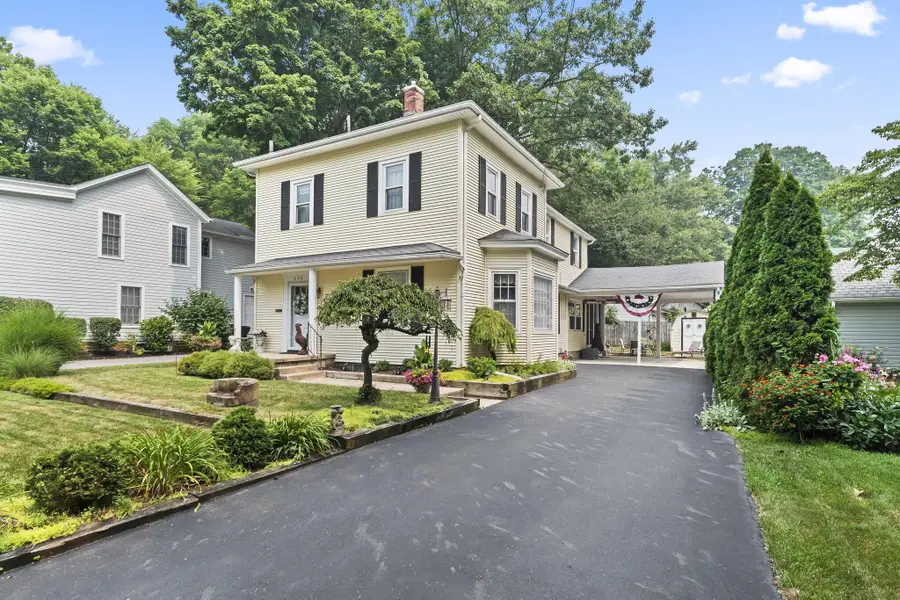 230 E College Street, Granville, OH 43023 - #3