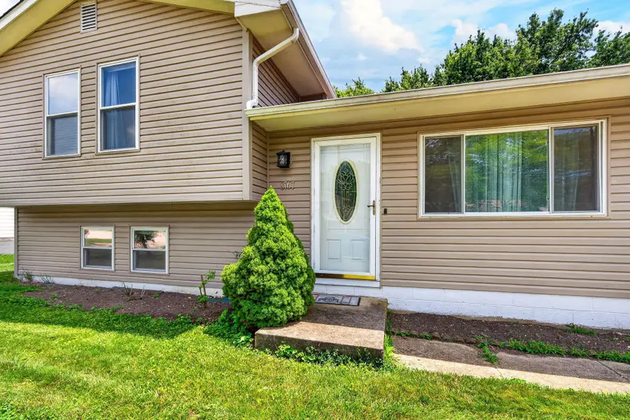 8767 Hubbard Drive S, Galloway, OH 43119 - #3