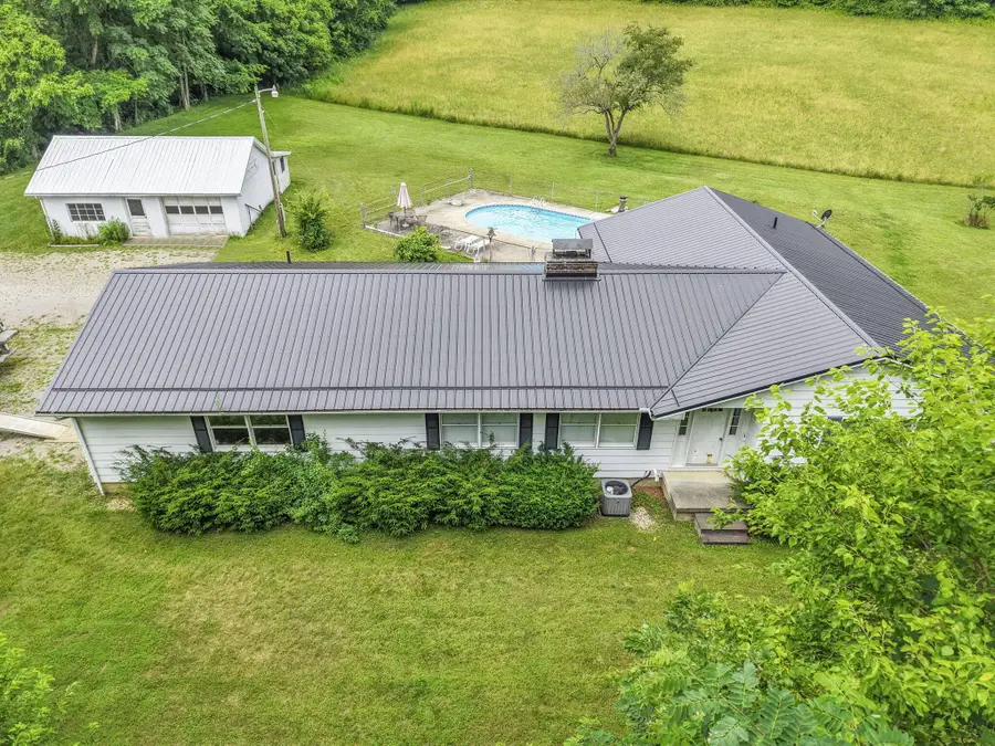 1737 Bull Creek, Laurelville, OH 43135 - #3