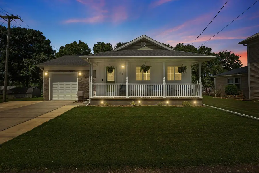 315 Lincoln Avenue, Pleasantville, OH 43148 - #2