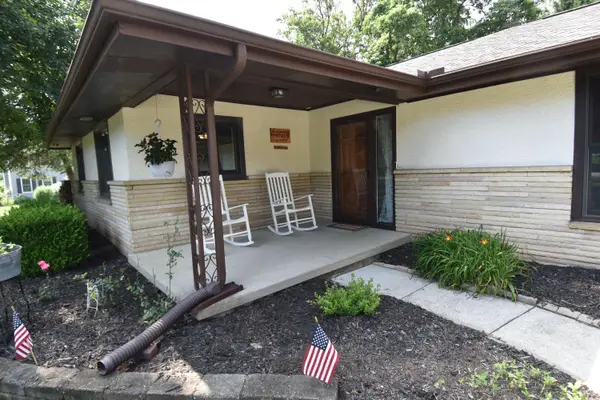 15 Tow Path Road, Granville, OH 43023