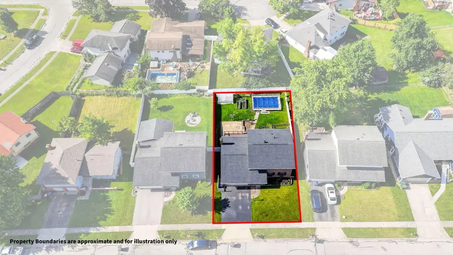 4047 Londonderry Avenue, Columbus, OH 43228 - #3