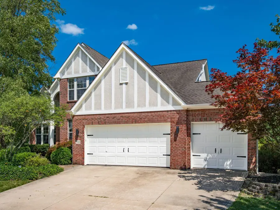 7665 Kingman Place, Lewis Center, OH 43035 - #2