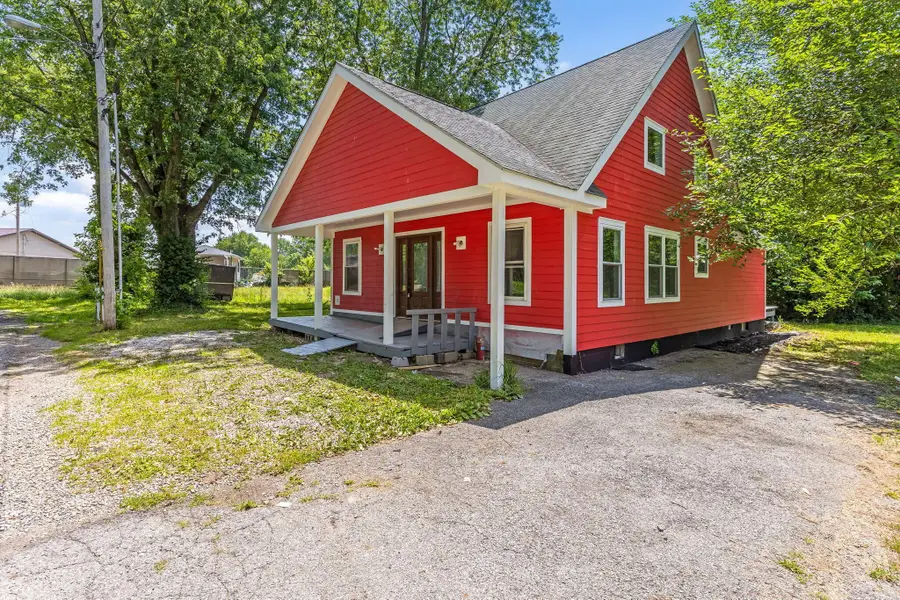 107 E 2nd Avenue, Hebron, OH 43025 - #3