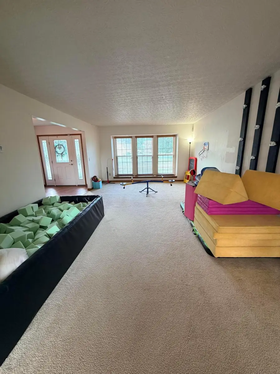 523 Winnard Drive, Columbus, OH 43213 - #3