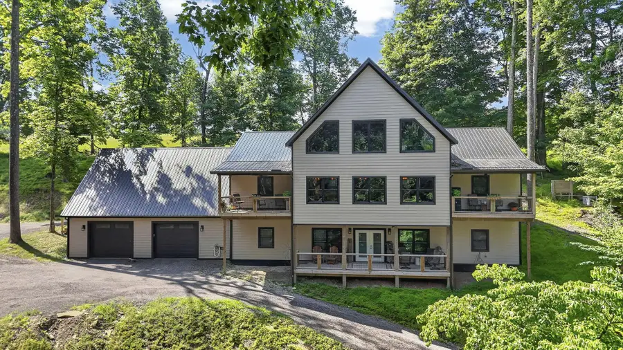 670 Natchez Lane, Sugar Grove, OH 43155 - #2