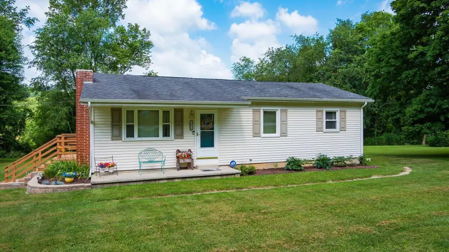 6651 Purity Road Ne, Saint Louisville, OH 43071 - #2