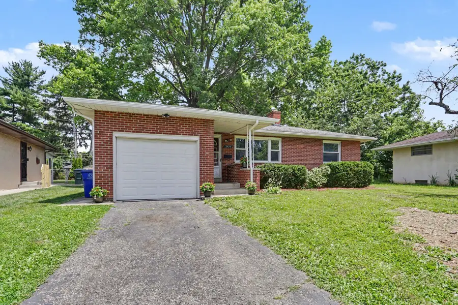 3824 Shamrock Drive, Columbus, OH 43227 - #2