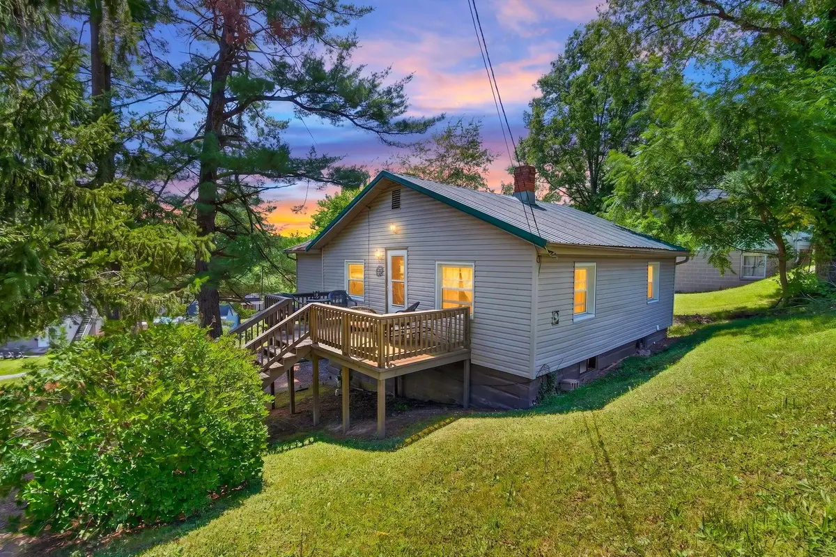 545 Vine Street, Logan, OH 43138 - #1