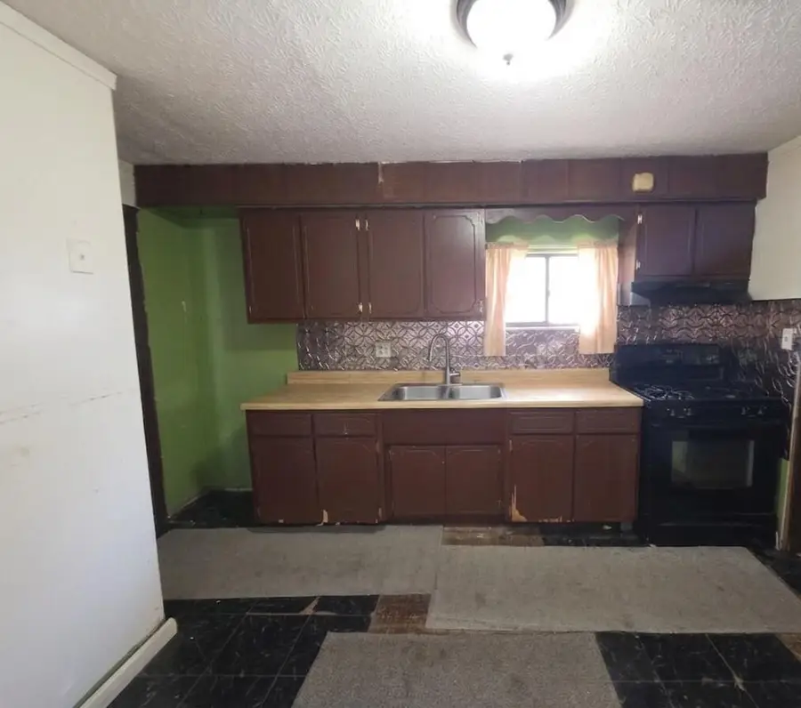 620 Athens Avenue, Columbus, OH 43204 - #3