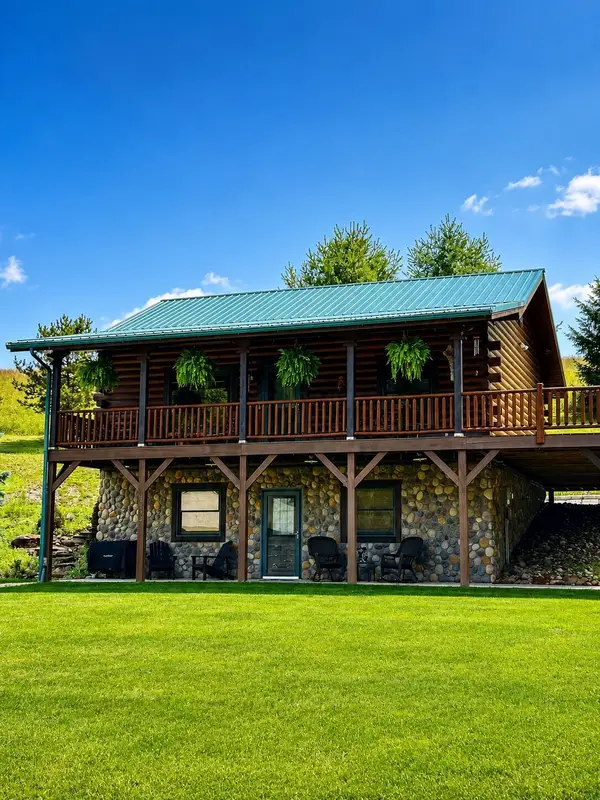 3994 County Road 271, Coshocton, OH 43812