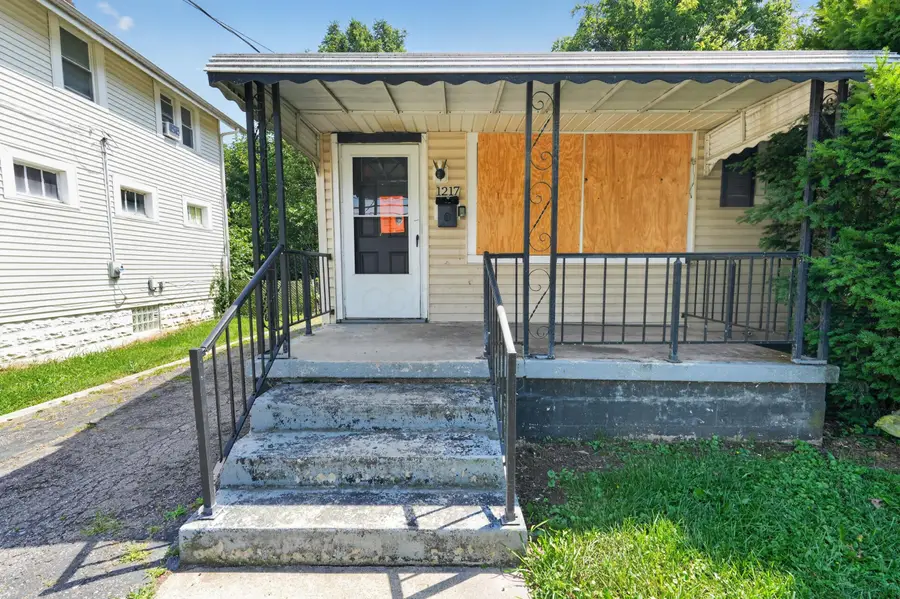 1217 Smith Road, Columbus, OH 43207 - #2