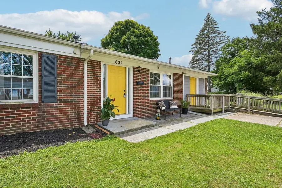 621 King George Avenue, Columbus, OH 43230 - #3