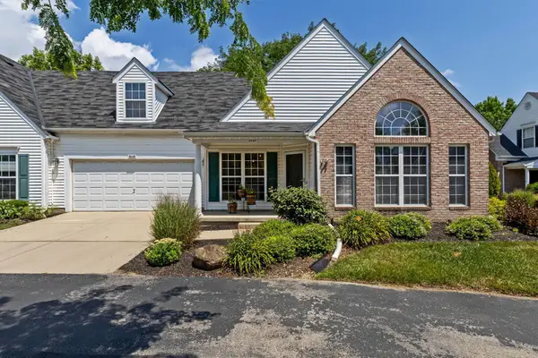 8648 Lazelle Village Drive, Lewis Center, OH 43035